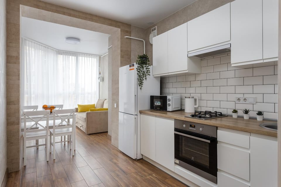 Kitchen or kitchenette, Dining area, oven, stove
