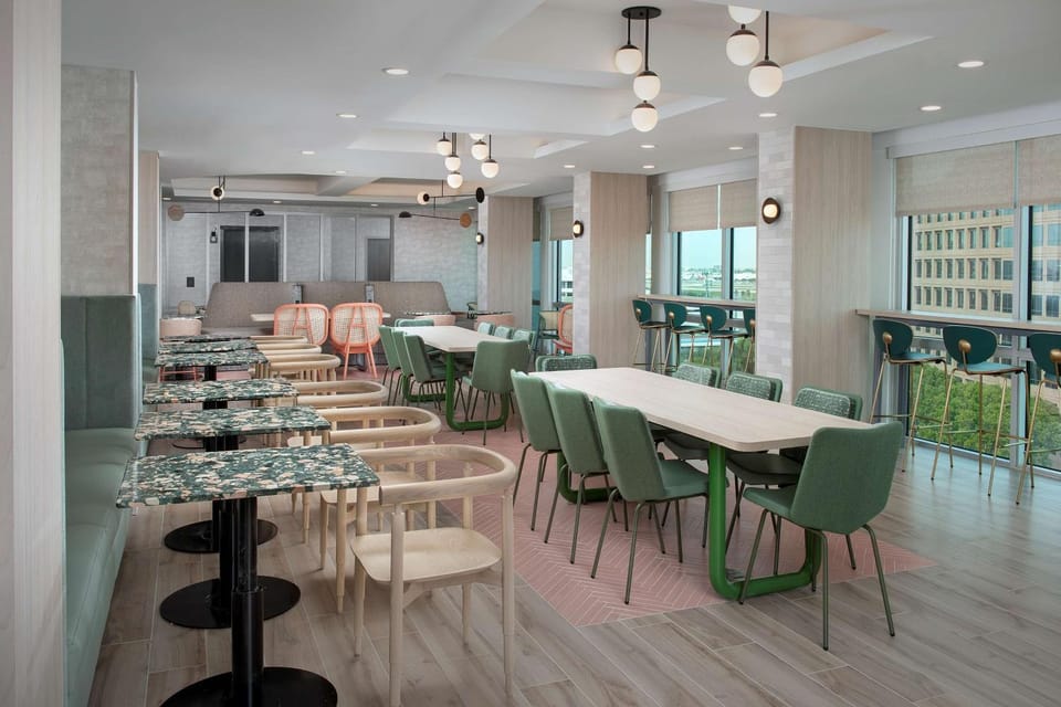 Restaurant/places to eat, Lobby or reception