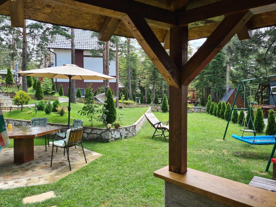 Šumske priče Divčibare House in Zlatibor District, Serbia