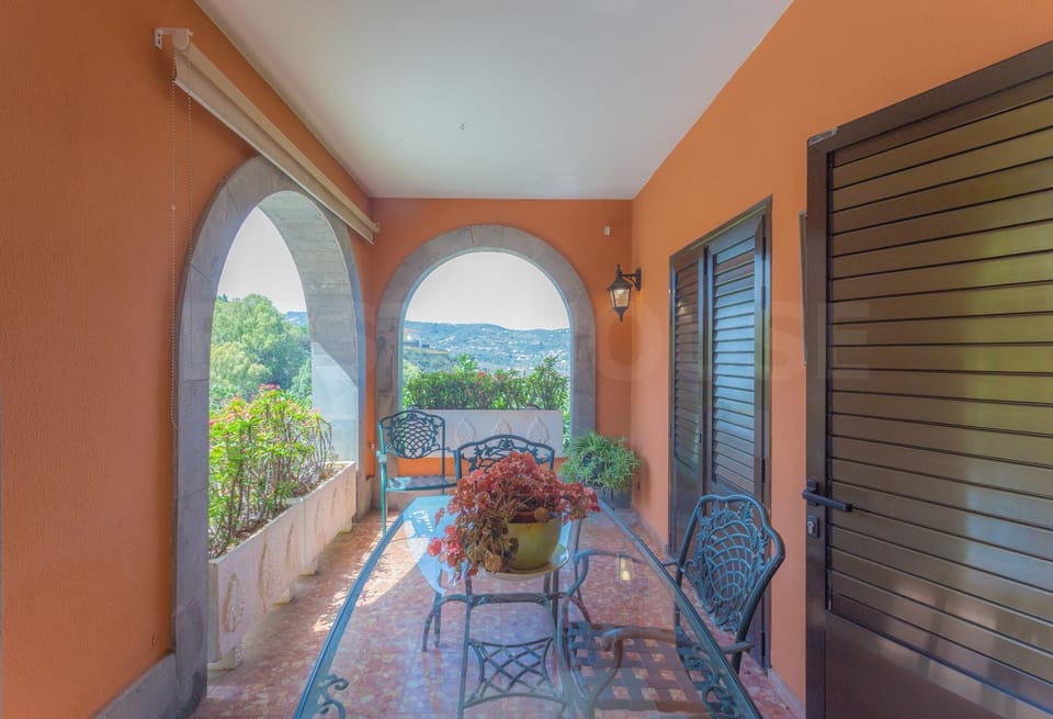 Fantastic Rural House with Pool and terrace Apartment in Palmas de Gran Canaria