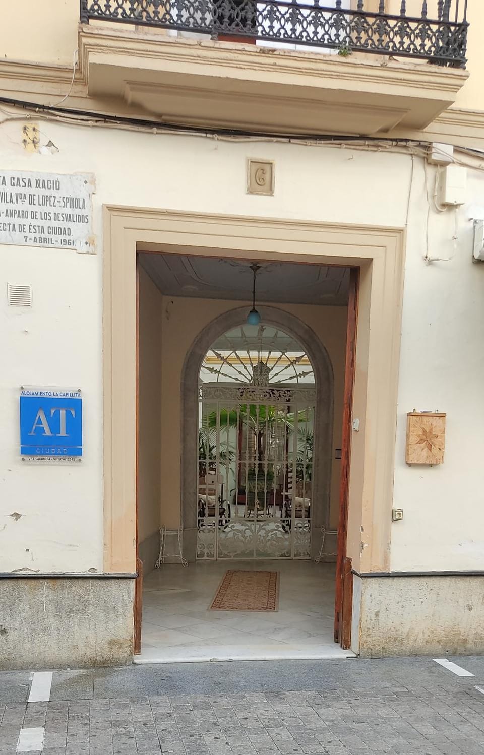 Facade/entrance