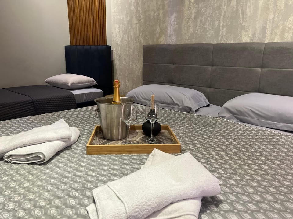 Bed, Photo of the whole room, Bedroom, towels
