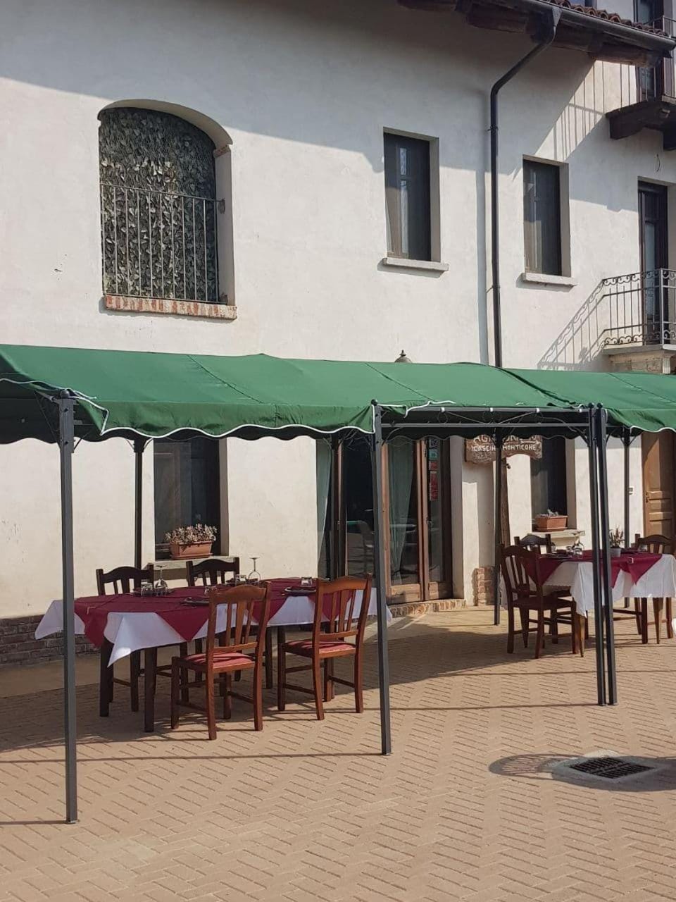 Patio, Restaurant/places to eat