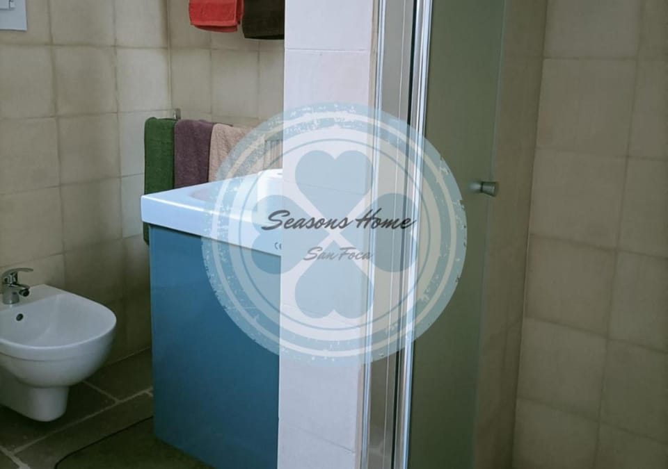Shower, Bathroom, bidet