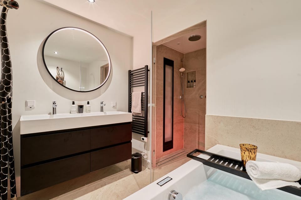 Shower, Bathroom, Spa and wellness centre/facilities, Bath