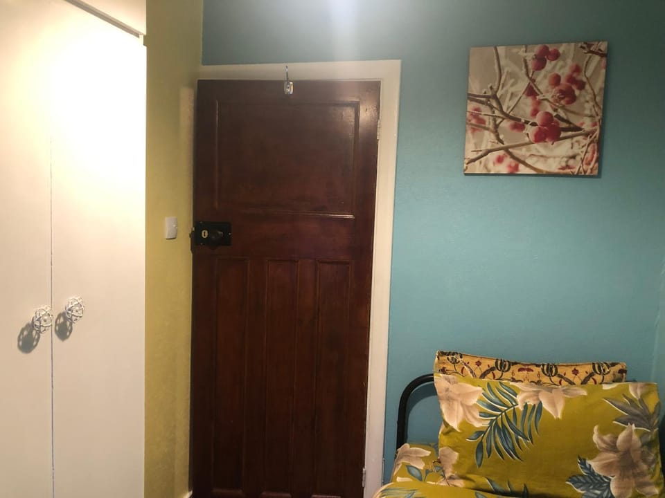 House 220 Bed and Breakfast in London