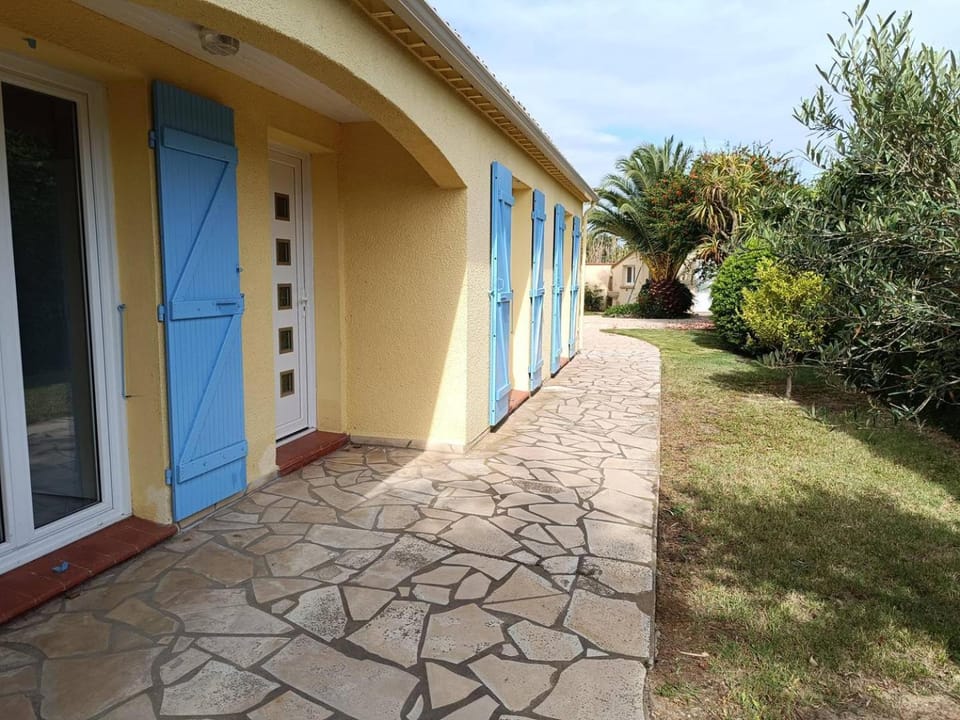 Property building, Garden