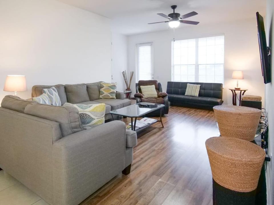 4Br 2Bath Condo Balcony 5min Conv Center 2020ft House in Orlando