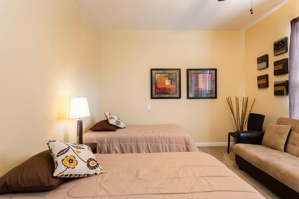 4Br 2Bath Condo Balcony 5min Conv Center 2020ft House in Orlando