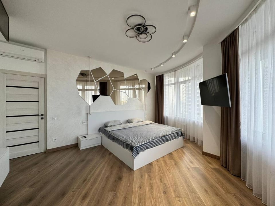 45 Pearl 2 Bedrooms Disign Apartment Apartment in Odessa