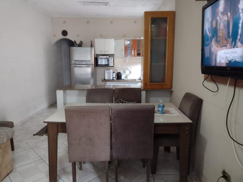 Balneário Maracanã - Praia Grande - Aceita Pet - 50 mts praia House in State of São Paulo