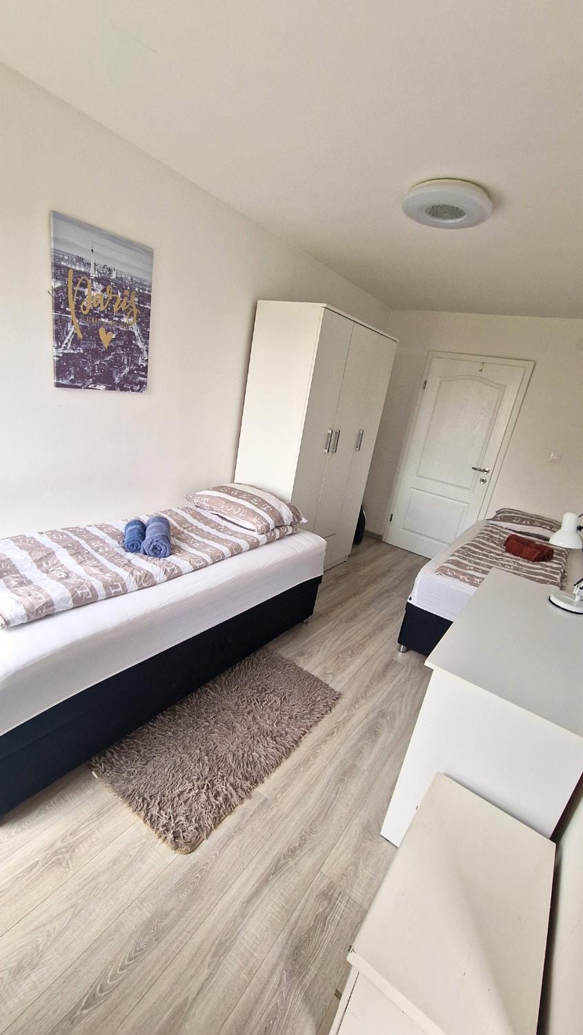 Bed, Bedroom, wardrobe