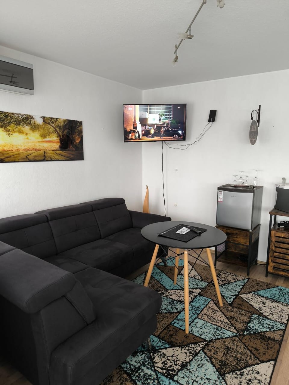 Photo of the whole room