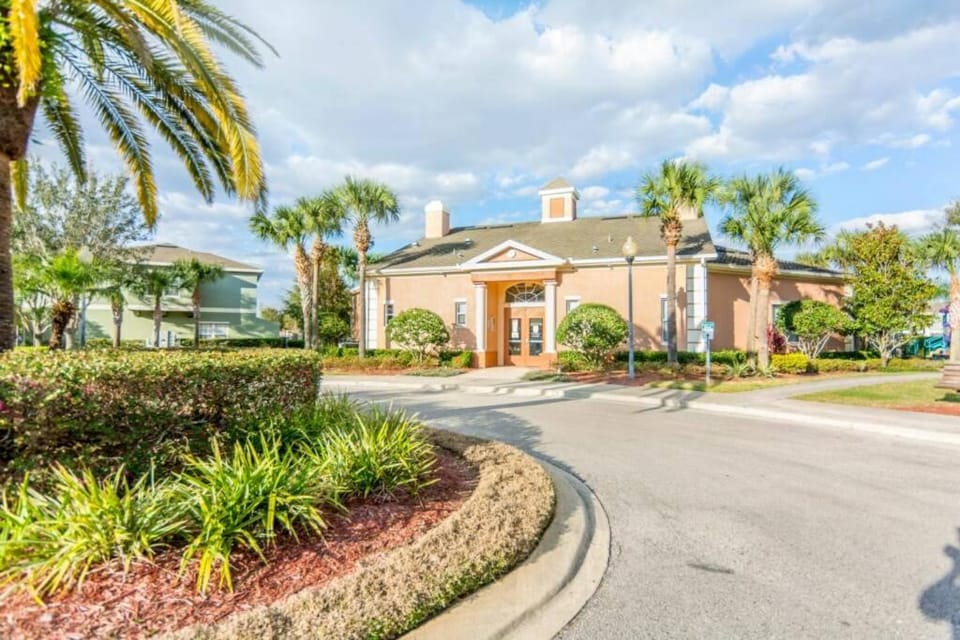 5Br 3Bath Private Townhome 13min Disney 1496ft House in Kissimmee