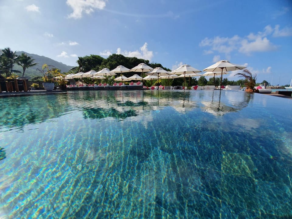 Lake view, Pool view, Swimming pool