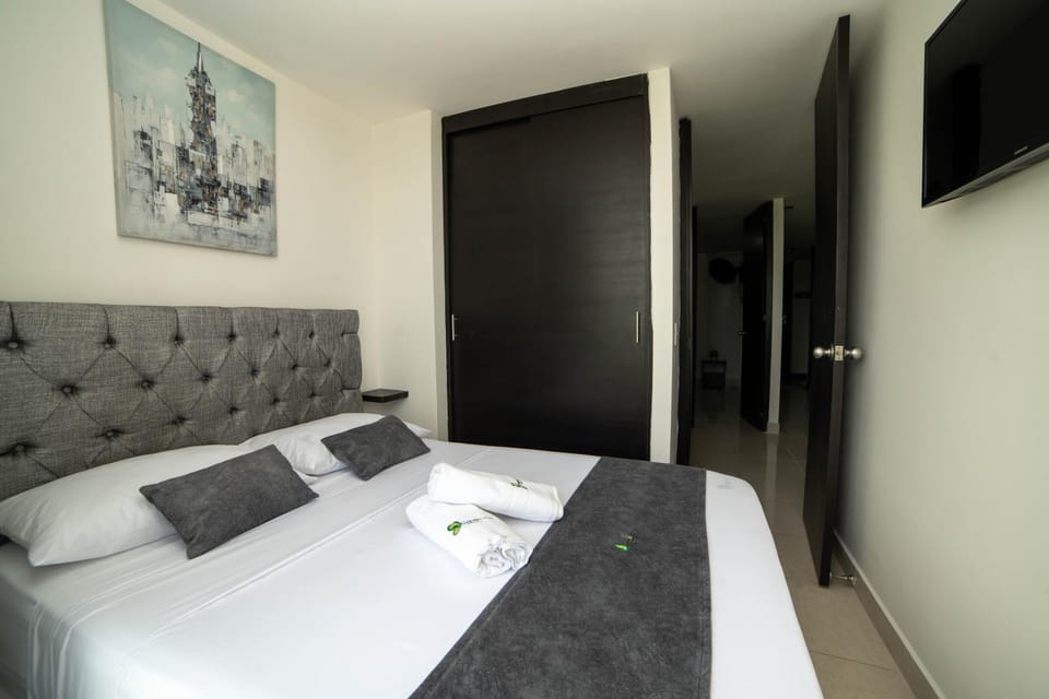 Bed, Photo of the whole room, Bedroom, wardrobe