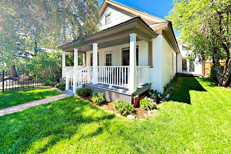 Old Town Cottage House in Steamboat Springs