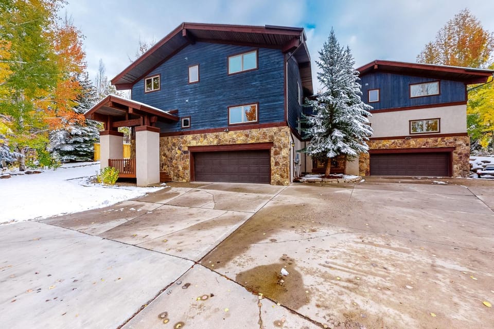 Bear Creek Retreat House in Steamboat Springs
