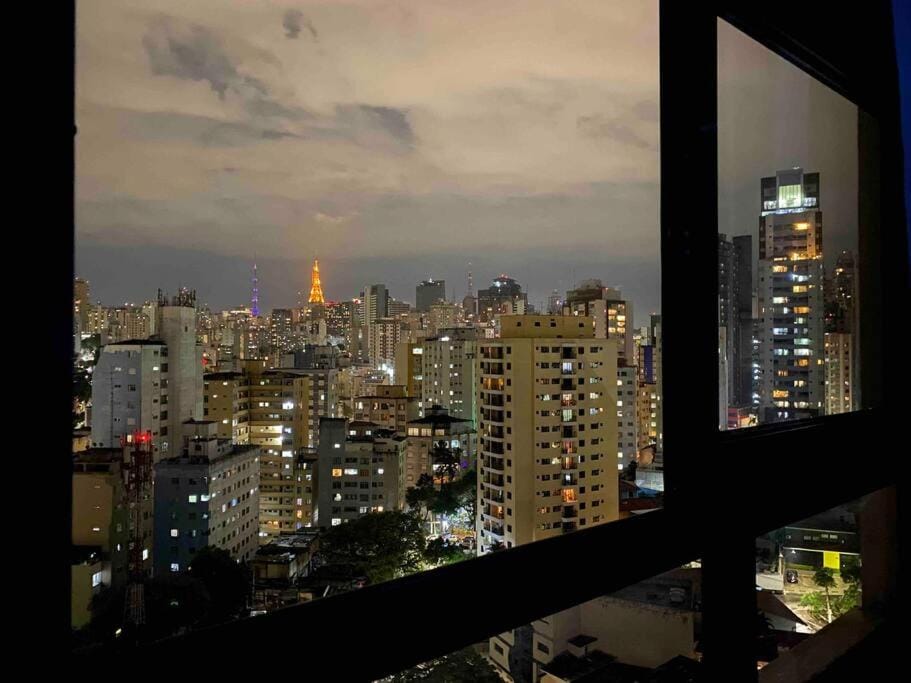F1604. Frei Caneca, com vista para a Av. Paulista Apartment in Sao Paulo City