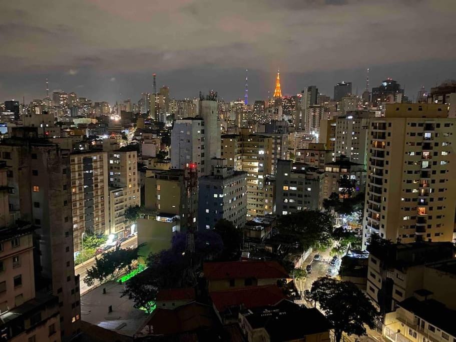 F1604. Frei Caneca, com vista para a Av. Paulista Apartment in Sao Paulo City