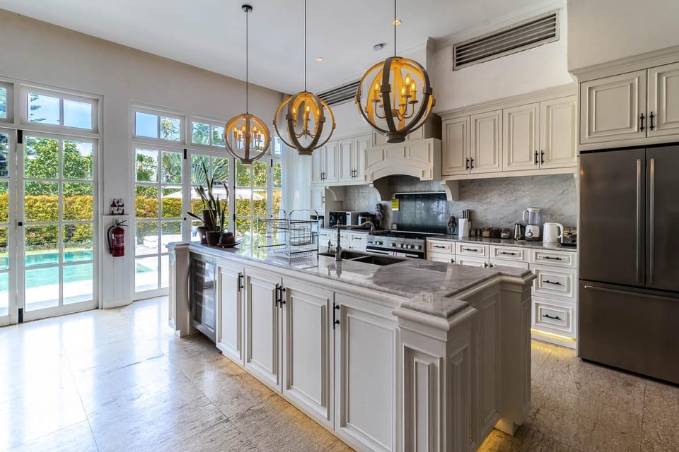 Coffee/tea facilities, Kitchen or kitchenette, Swimming pool, stove, toaster