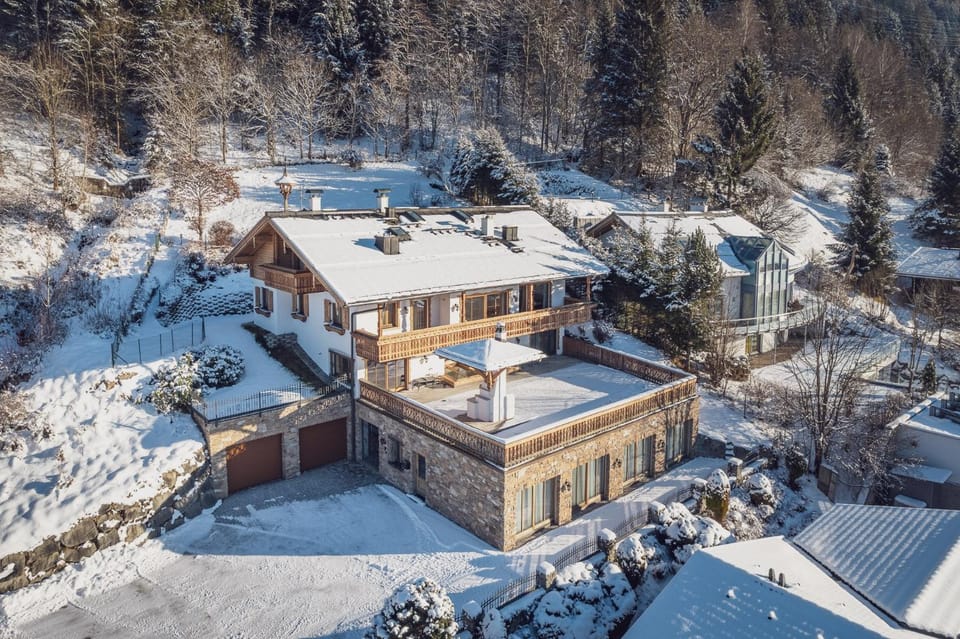 Property building, Winter