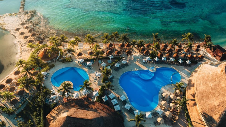 Natural landscape, Beach, Swimming pool