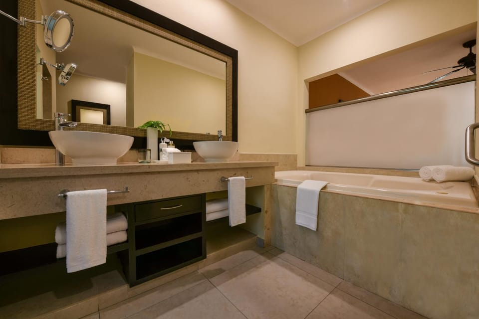 Bathroom, towels
