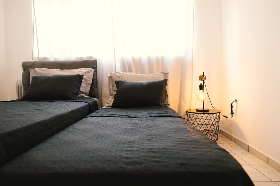 Spacious apartment close to the sea and the city center Apartment in Kallithea