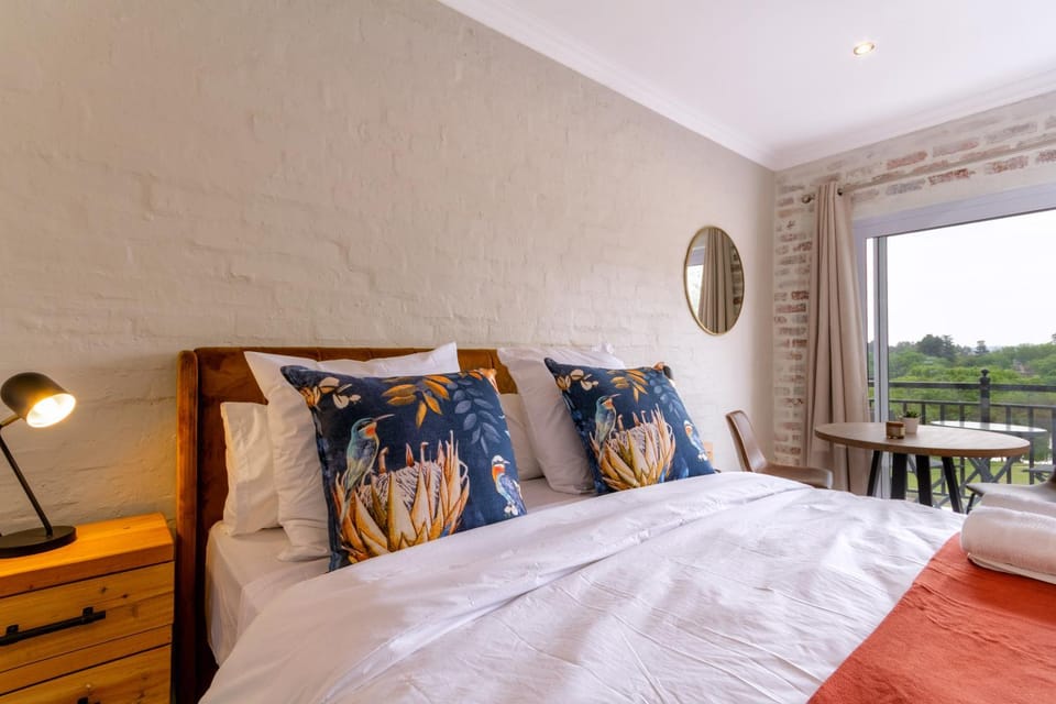 Alimama Spaces The Chelsea's Cote de Val studio Apartment in Gauteng