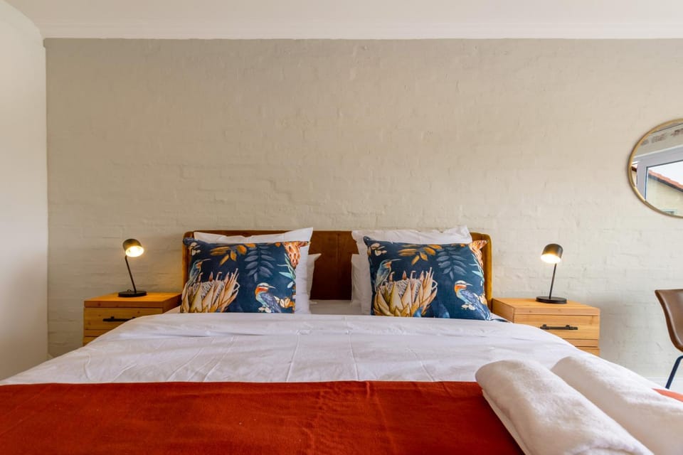 Alimama Spaces The Chelsea's Cote de Val studio Apartment in Gauteng