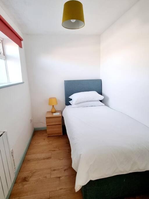 Visit Seaford Apartment - 4 Bedrooms Apartment in Seaford