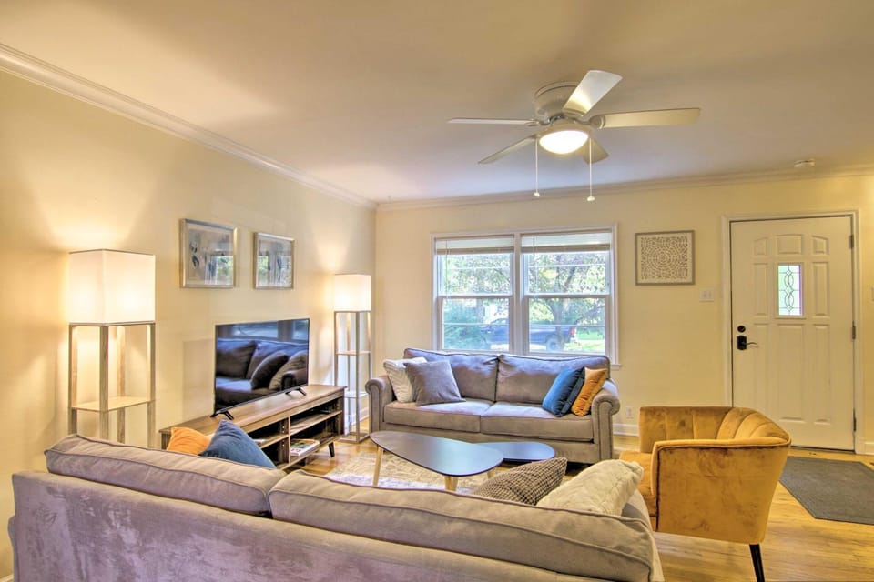 Mid-Century Bozeman Townhome ~ 1 Mi to Dtwn! House in Bozeman