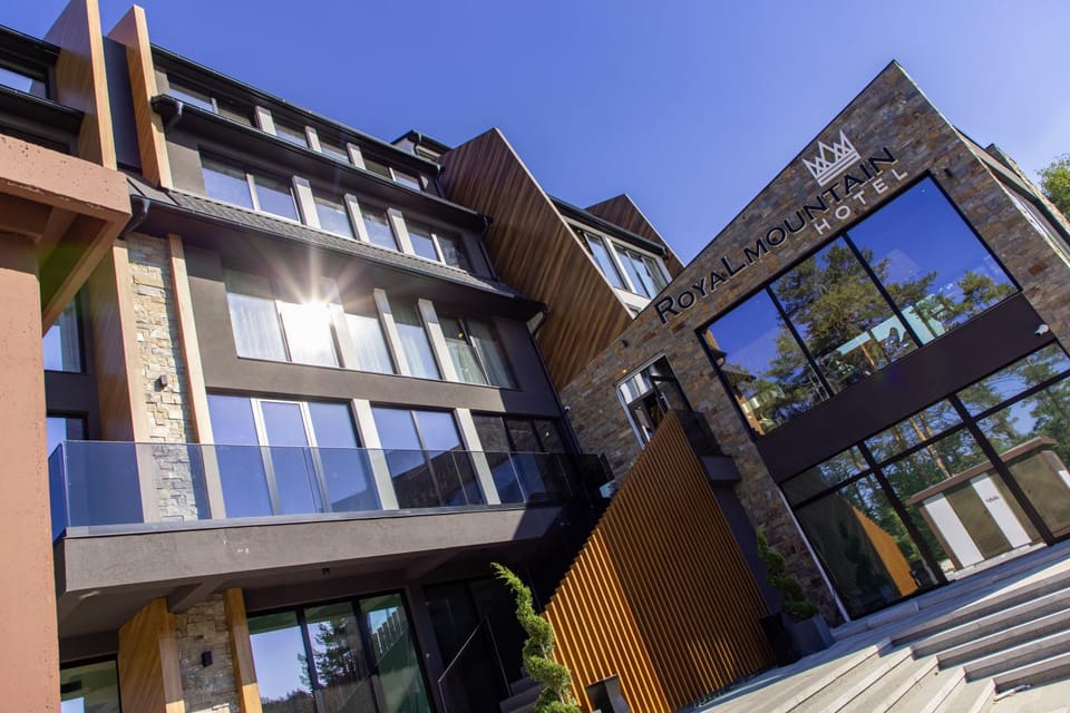 Property building, Facade/entrance, Day, Lobby or reception