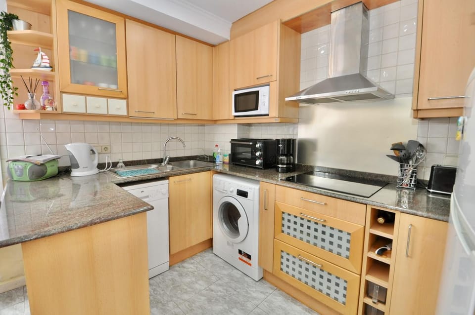 Kitchen or kitchenette, kitchen, kitchen