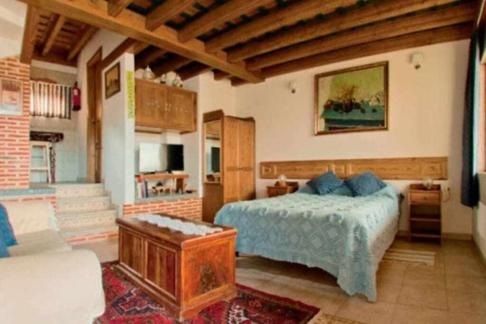 Apartamento rural El Pastor es un estudio con gran ventanal a Gredos Apartment in Castile and León
