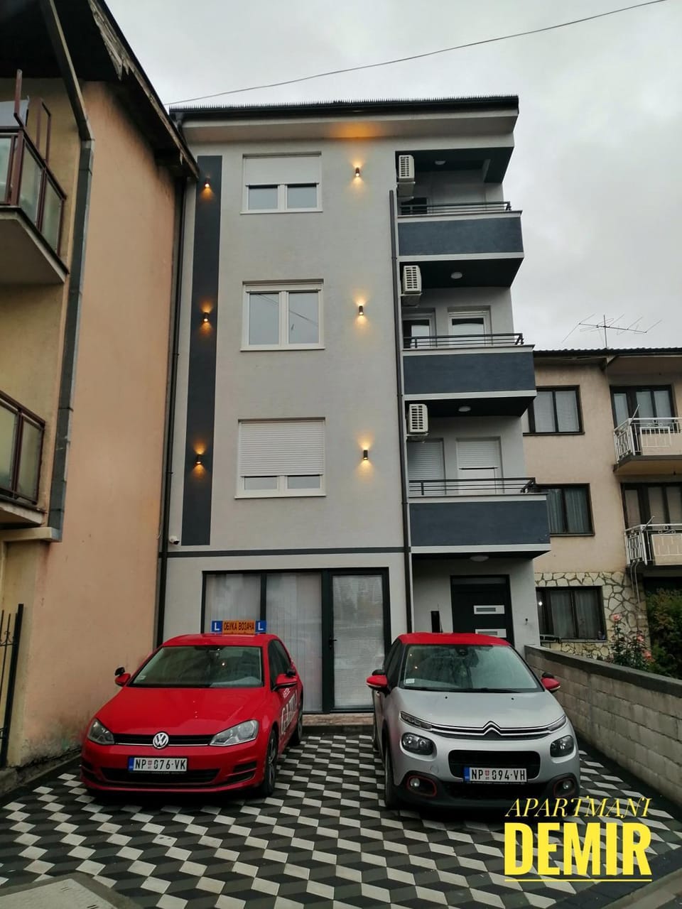 Property building, Facade/entrance, Property logo or sign