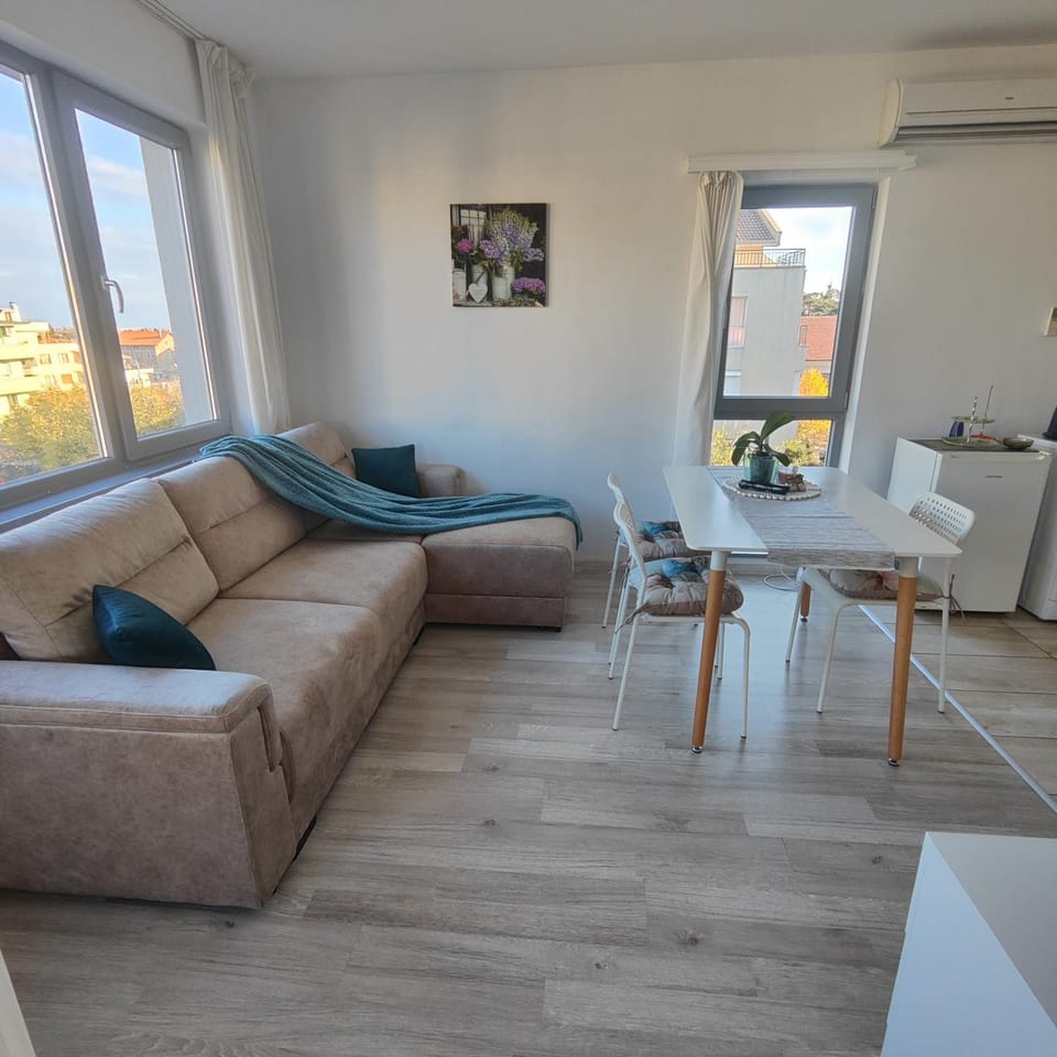 апартамент на брега на морето Бургас - Сарафово Apartment in Burgas