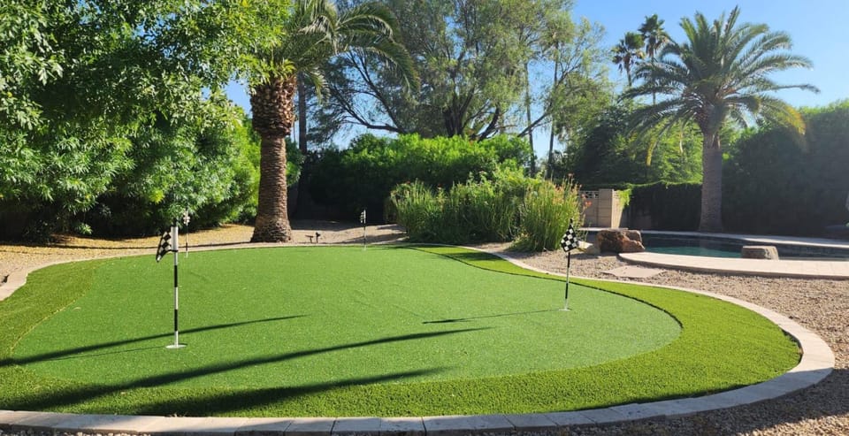 Spacious Kierland oasis with pool heater, spa, BBQ House in Phoenix