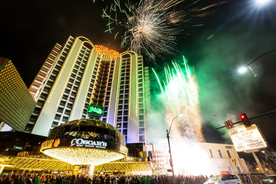 Property building, Facade/entrance, Street view, Entertainment