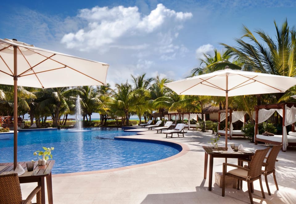 Swimming pool, Swimming pool