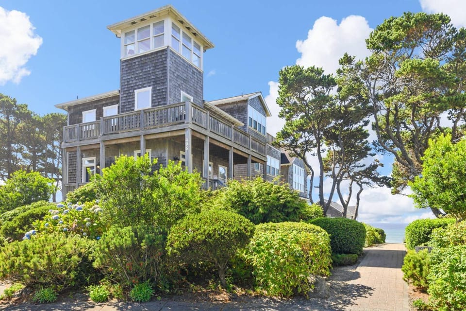 Luna Bella House in Lincoln Beach