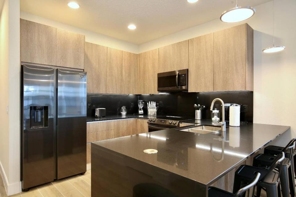 Great 4 bedroom townhouse in lux resort Hidden Forest, with private pool! House in Four Corners