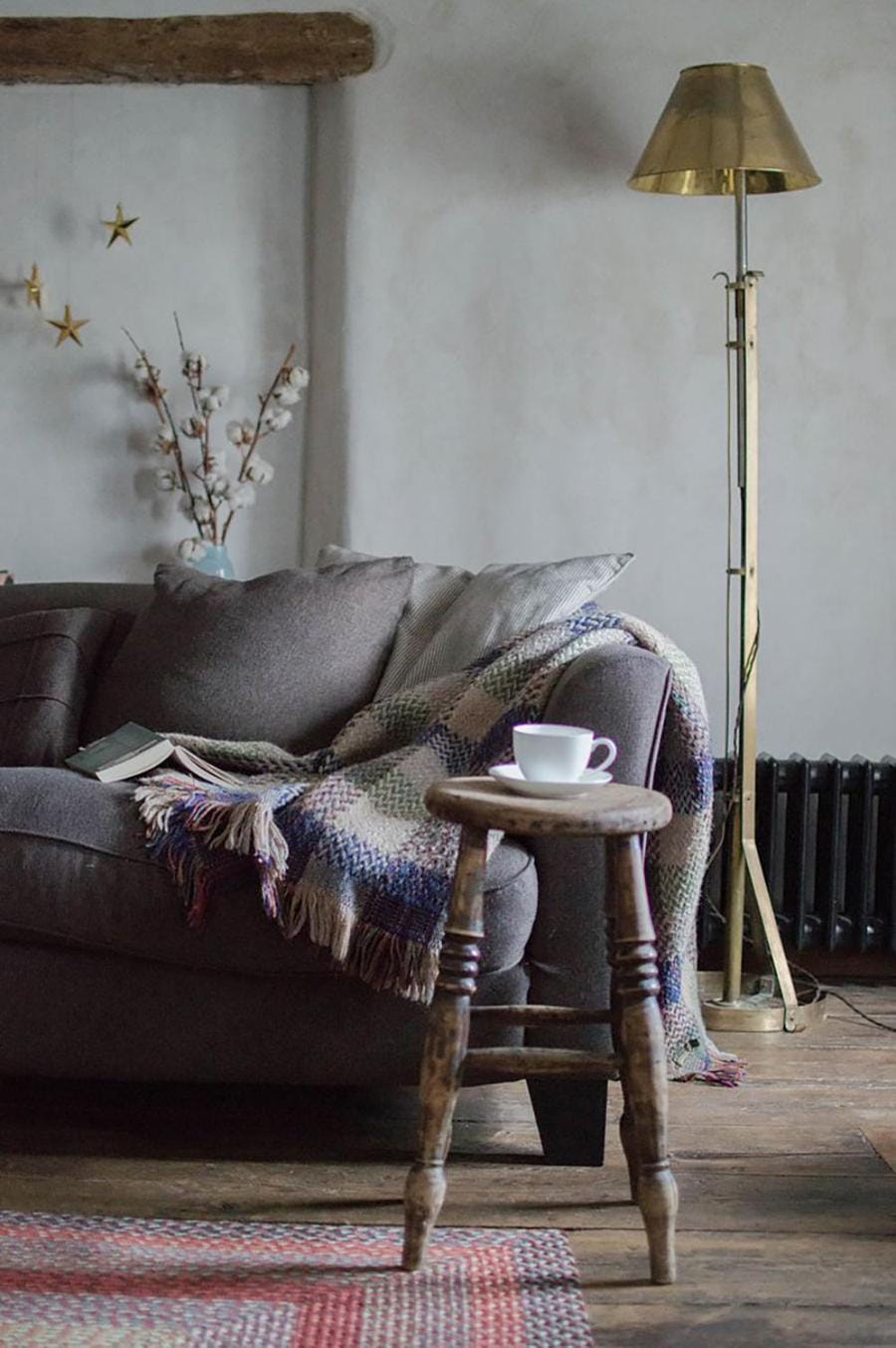 Day, Winter, Living room, Decorative detail, Seating area, On site