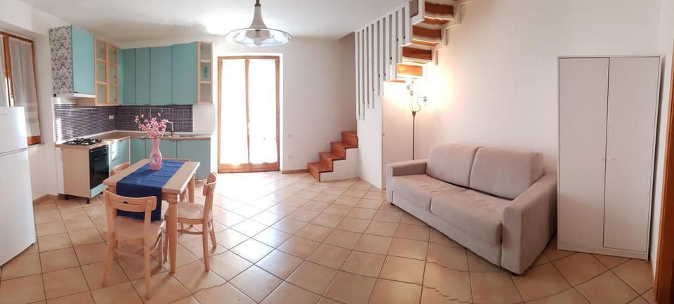 Food close-up, Living room, Dining area