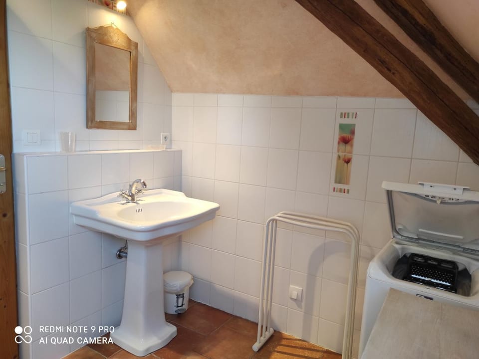 Maison de caractère avec jardin privatif, terrasse, ping-pong – Proche Ferrières et Montargis - FR-1-590-40 House in Centre-Val de Loire