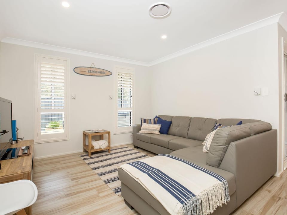 Havenwood - Pet Friendly - Spa & Community Pool House in Callala Bay