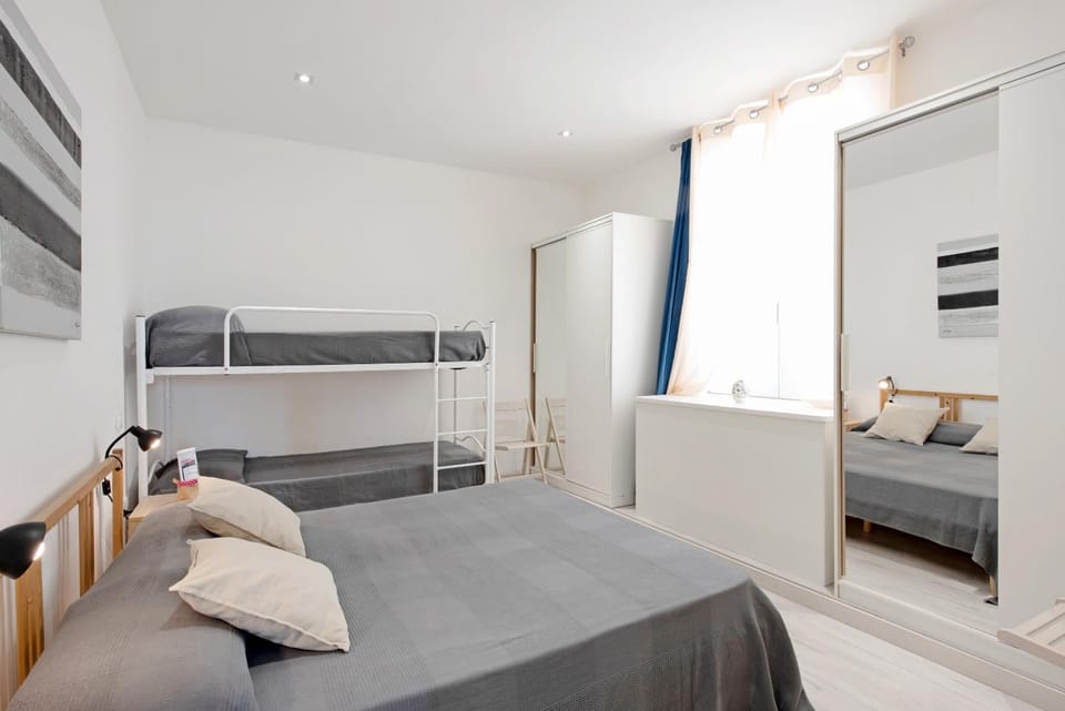 Property building, Living room, Bedroom