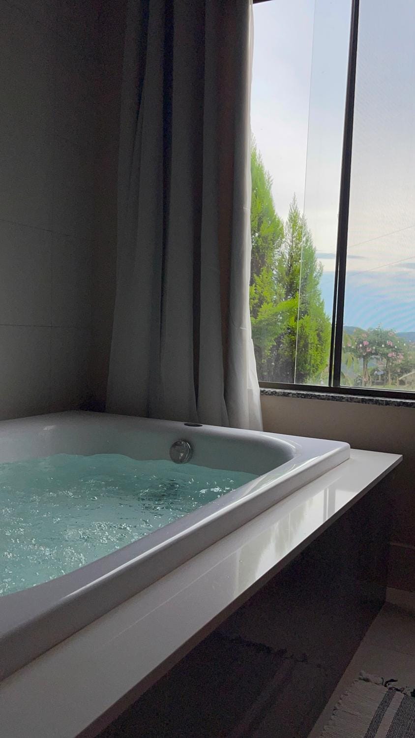 Hot Tub, Bath
