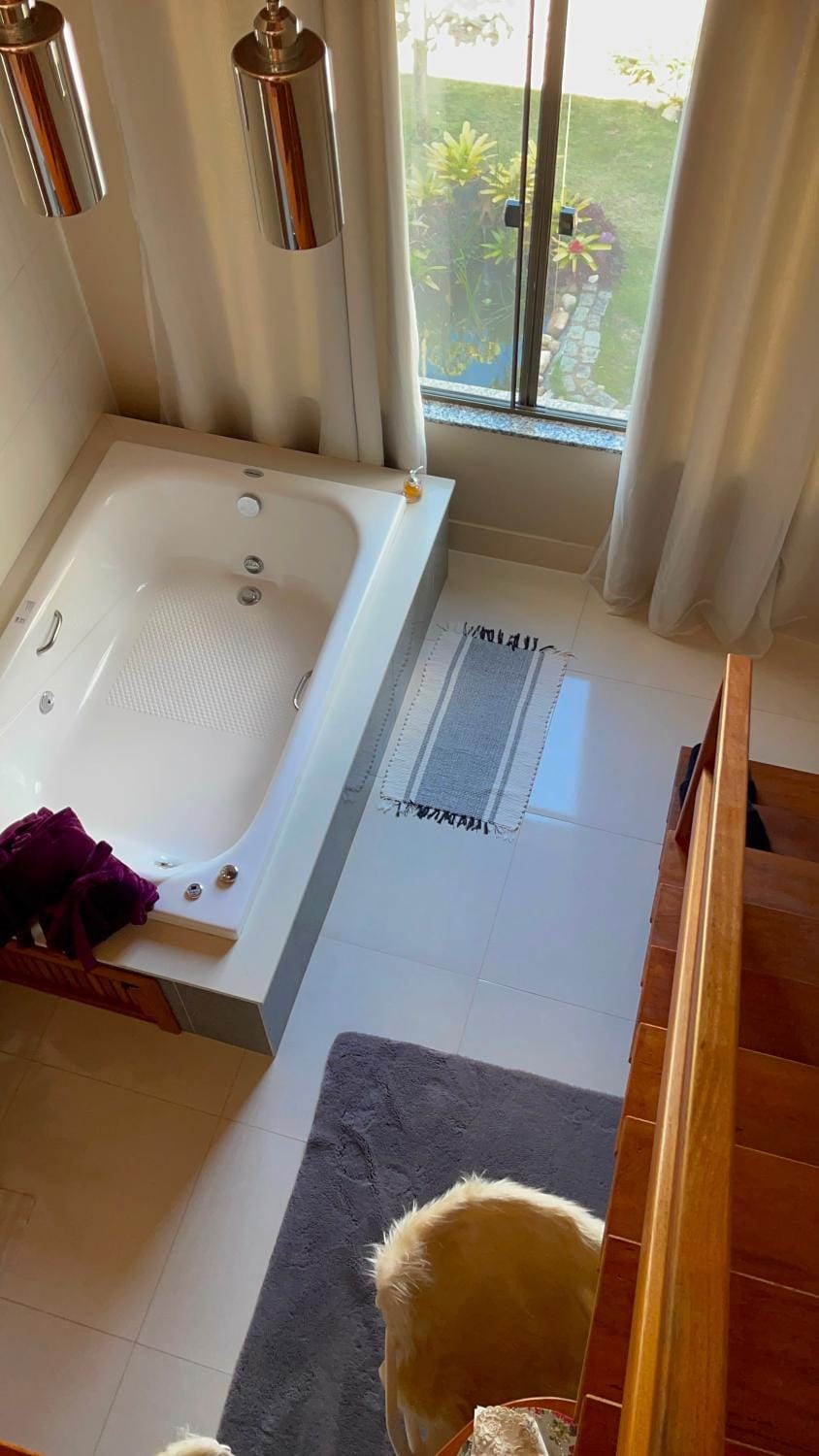Hot Tub, Bath